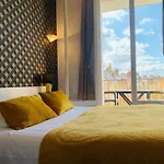 Hotel Trianon Tours