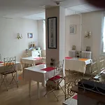 Trianon 호텔