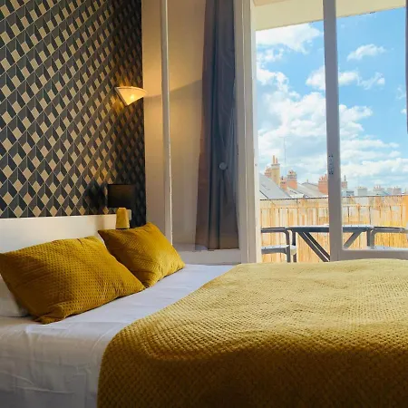 Hotel Trianon Tours