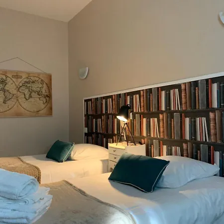 Hotel Trianon Tours