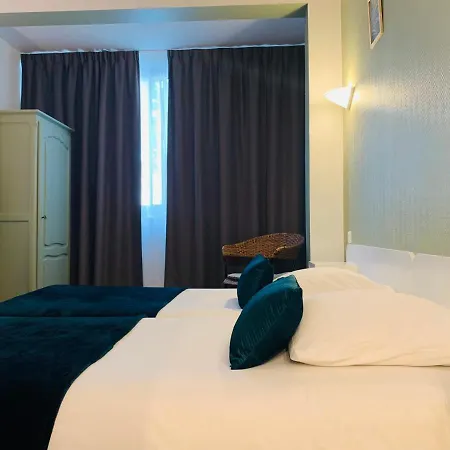 Hotel Trianon Tours 2* Tours