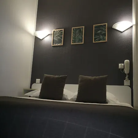 Hotel Trianon Tours 2*