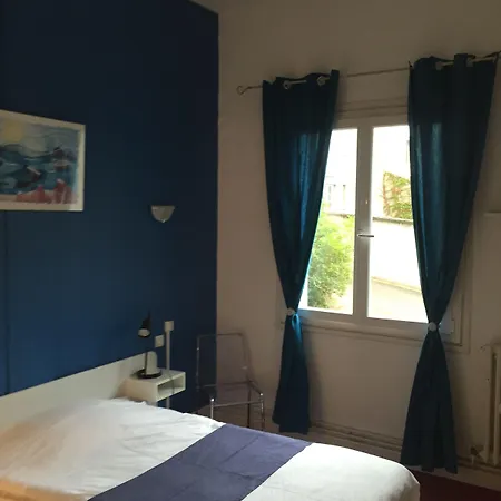 Hotel Trianon Tours 2* Tours