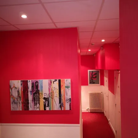Trianon Hotel 2*