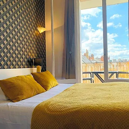 Hotel Trianon Tours