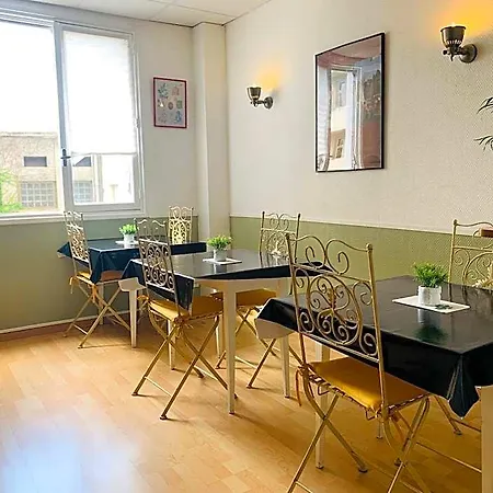 Trianon Hotel Tours