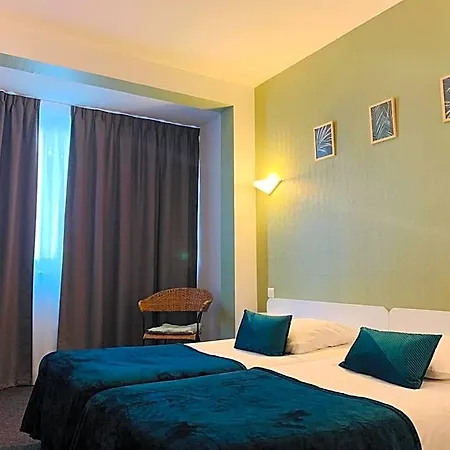Trianon 2* Tours