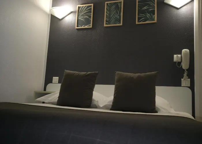 Hotel Trianon Tours 2*