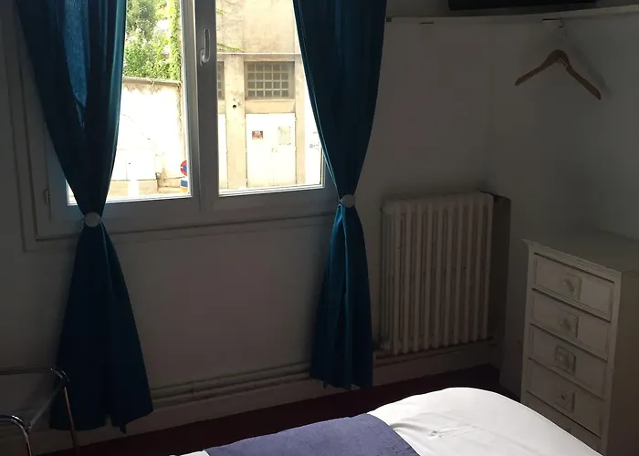 Trianon فندق تور