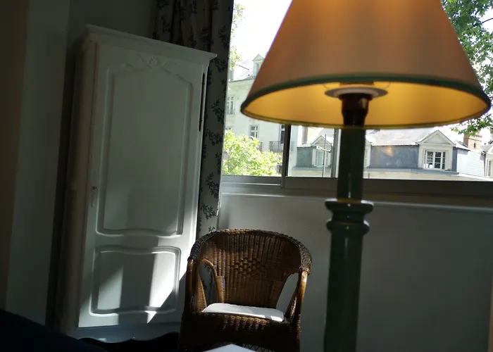 Hotel Trianon Tours 2*